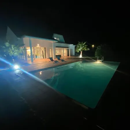 La Perla Con Piscina Privada Villa *